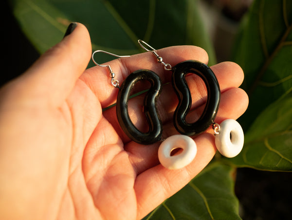 Black and White Bean Earrings 2