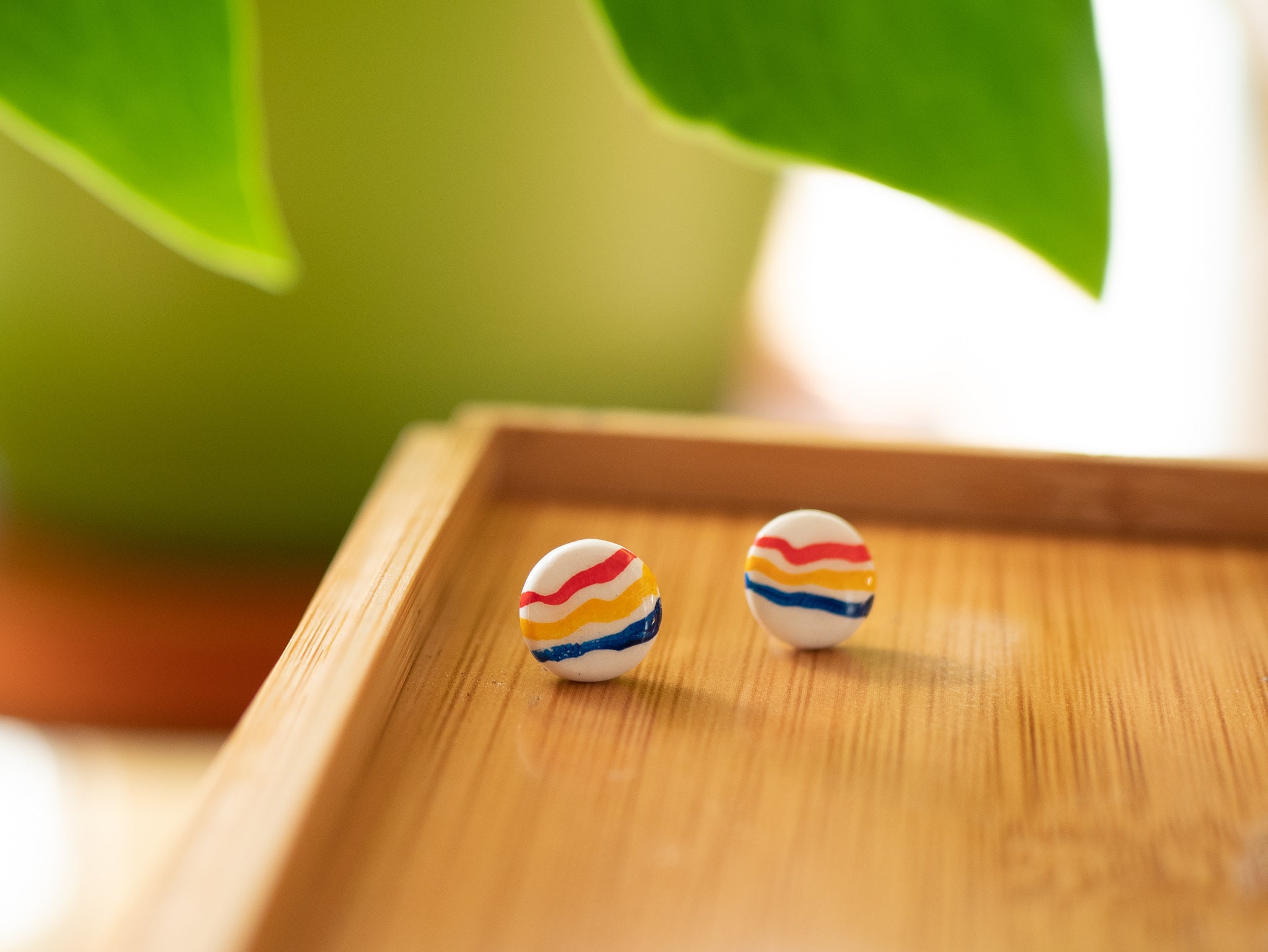 Primary Color Wave Studs